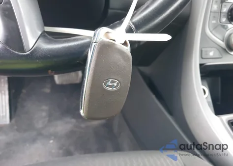 2016 Hyundai Elantra Value Edition z USA, uszkodzony, nr VIN KMHDH4AE5GU621292